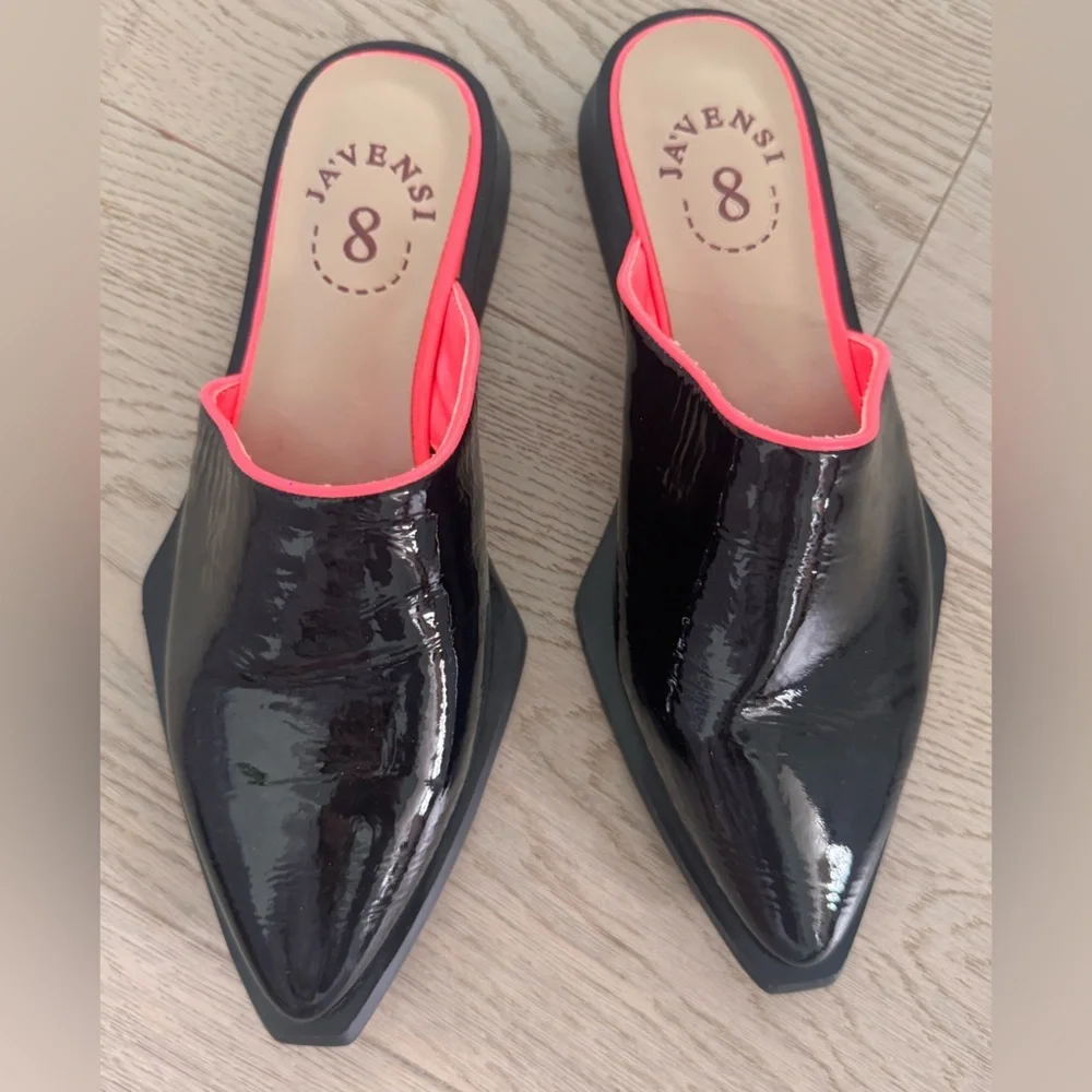 Ja'vensi patent leather woman's slides - made in Lithuania Size 36